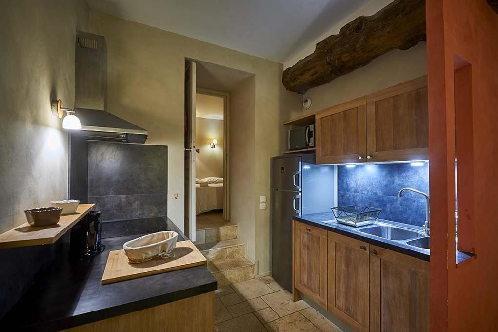 Gite Le Logis - Manoir Le Plessix Madeuc Corseul Экстерьер фото